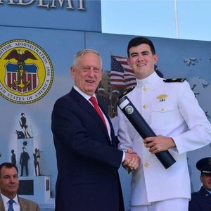 Meet your Posher, Hunter